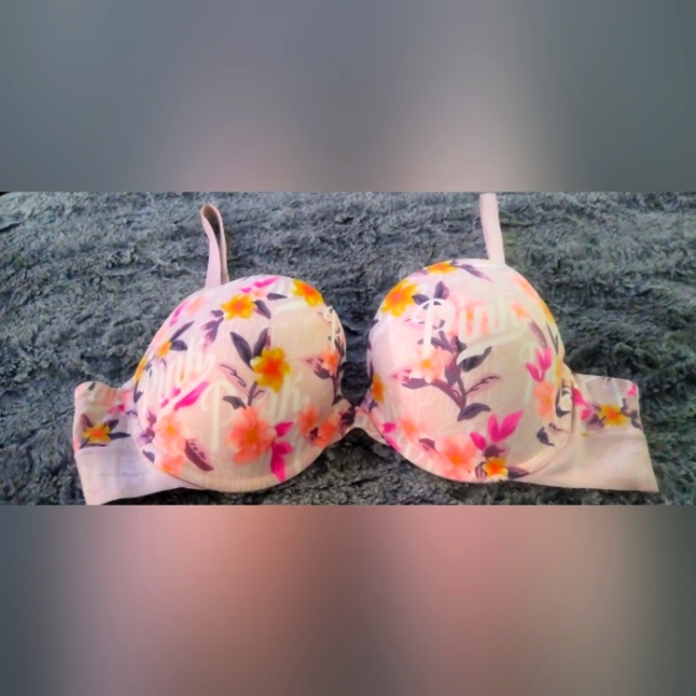 PINK Victoria secret bra